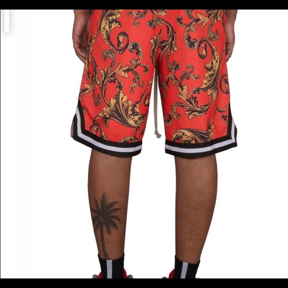 Stonevale Post Game Basketball short in Red - Picture 5 of 6